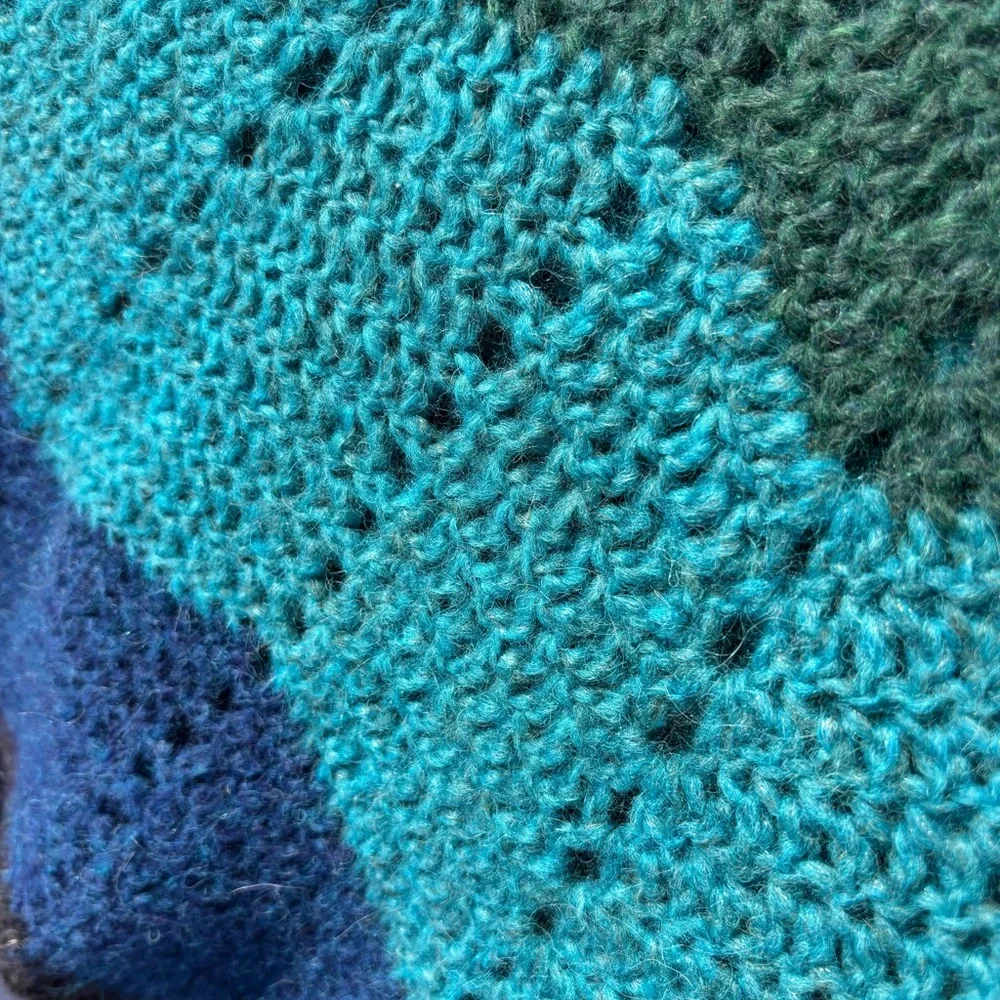 Starburst Crochet Round Blanket in Forest Green, Teal & Deep Blue
